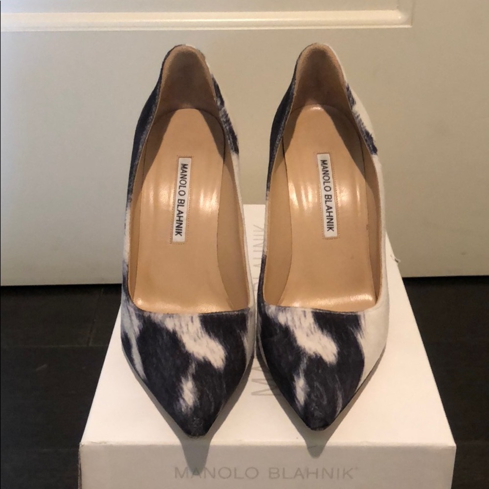 Rare!  Manolo Blahnik velvet pumps.